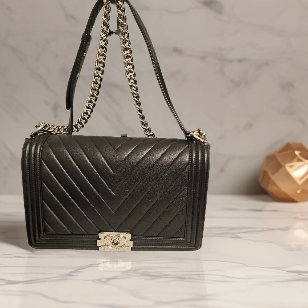 Chanel Flap Boy In New Medium - Picture 1 of 15